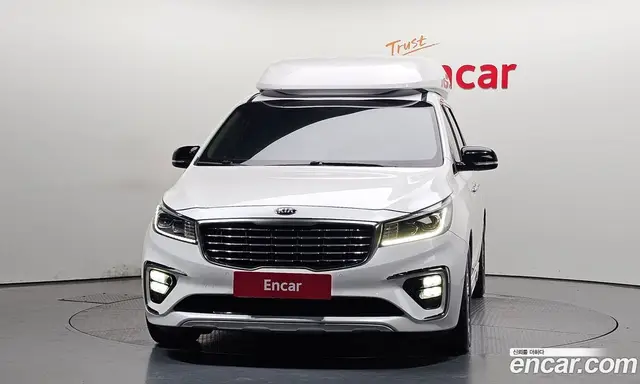 Kia Carnival 2015 2.2 автомат (гидро), миниатюра 3