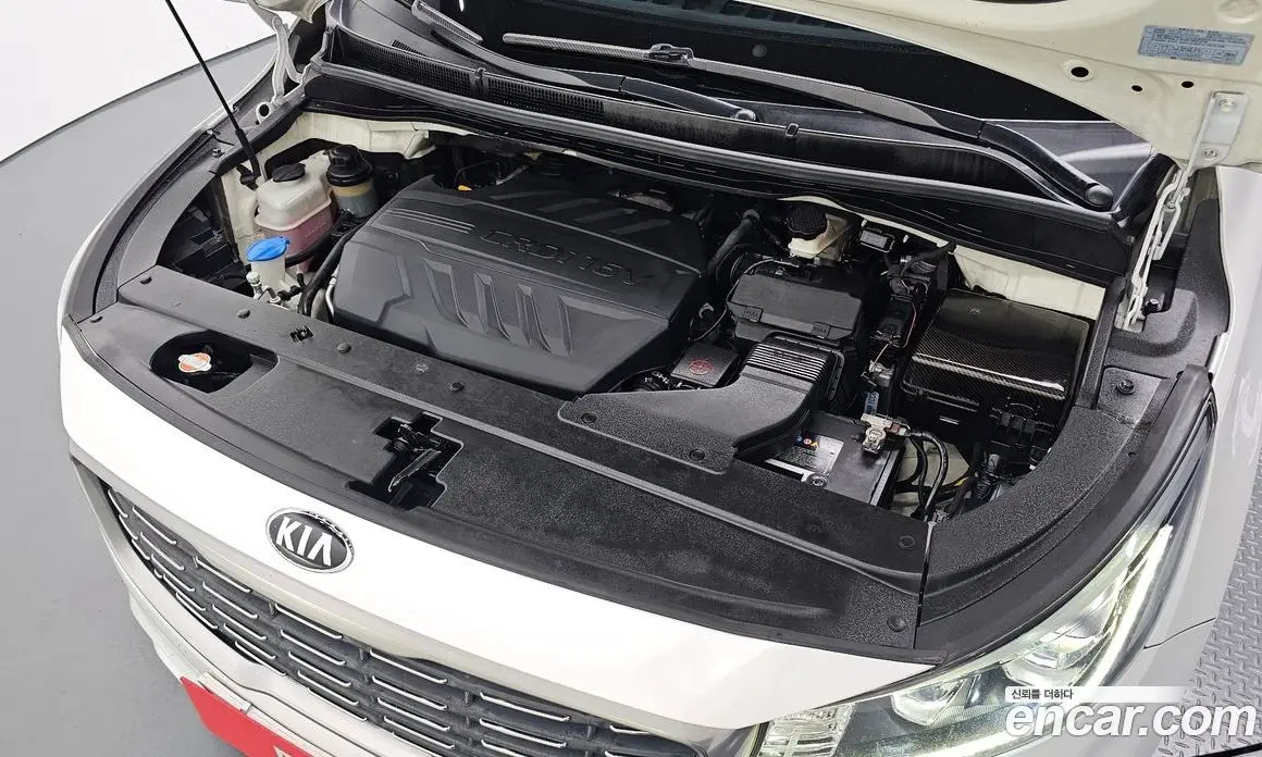 Kia Carnival 2015 2.2 автомат (гидро), фото 6