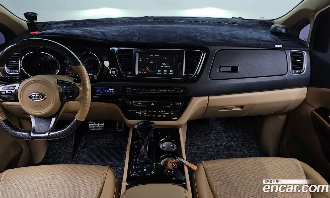 Kia Carnival 2015 2.2 автомат (гидро), фото 7