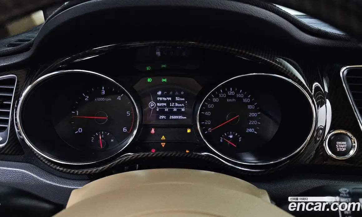 Kia Carnival 2015 2.2 автомат (гидро), фото 8