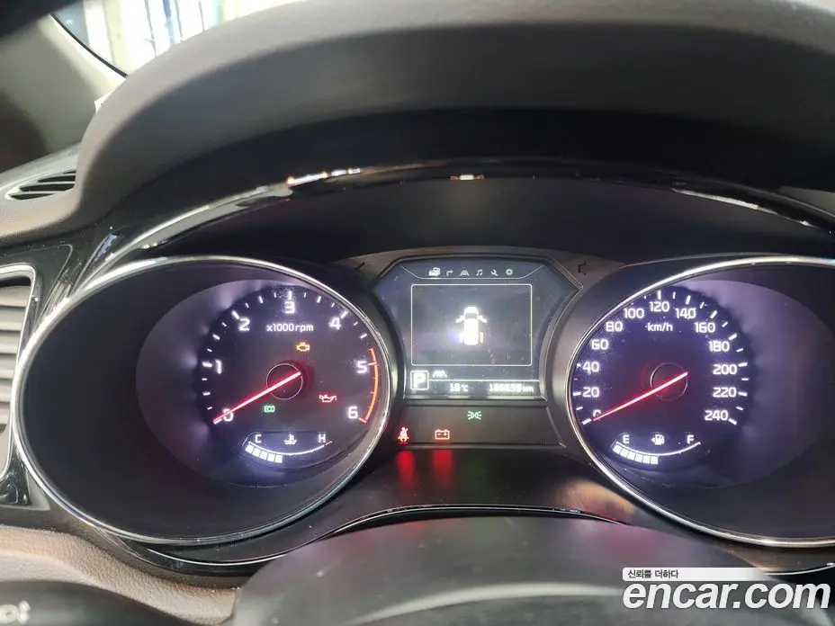 Kia Carnival 2016 2.2 автомат (гидро), фото 18