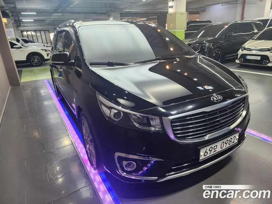 Kia Carnival 2016 2.2 автомат (гидро), фото 3