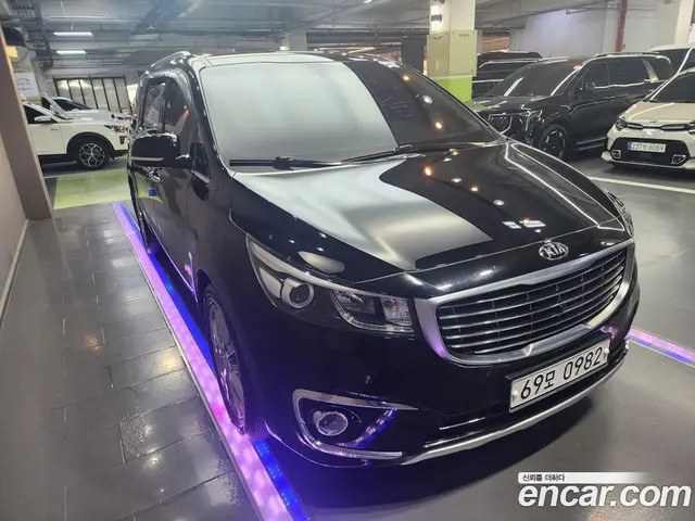 Kia Carnival 2016 2.2 автомат (гидро), миниатюра 3