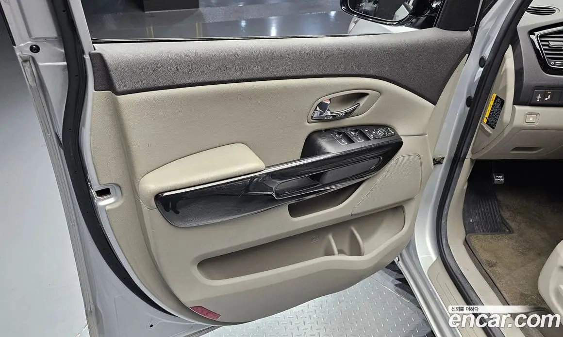 Kia Carnival 2017 2.2 автомат (гидро), фото 13