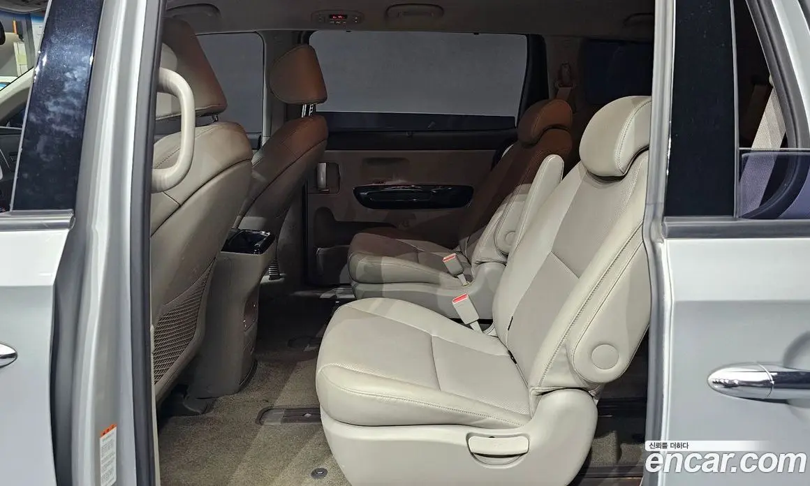 Kia Carnival 2017 2.2 автомат (гидро), фото 15
