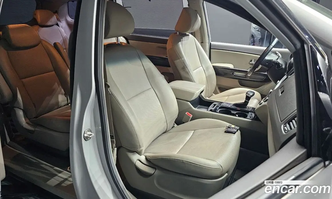 Kia Carnival 2017 2.2 автомат (гидро), фото 16