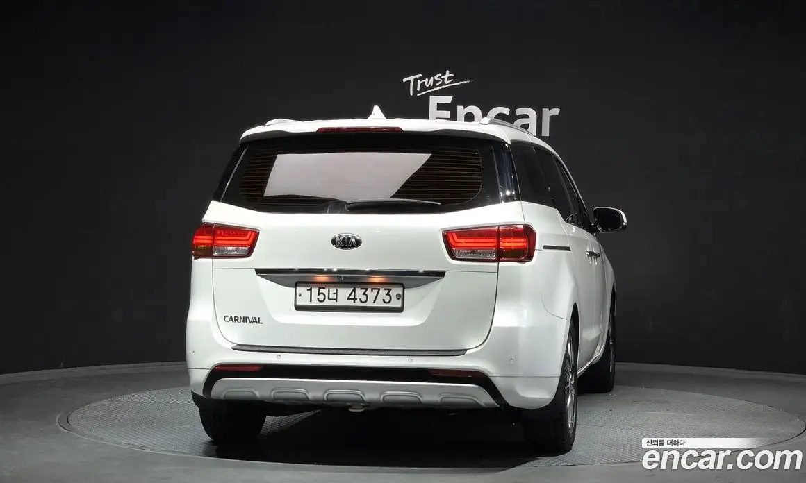 Kia Carnival 2017 2.2 автомат (гидро), фото 4