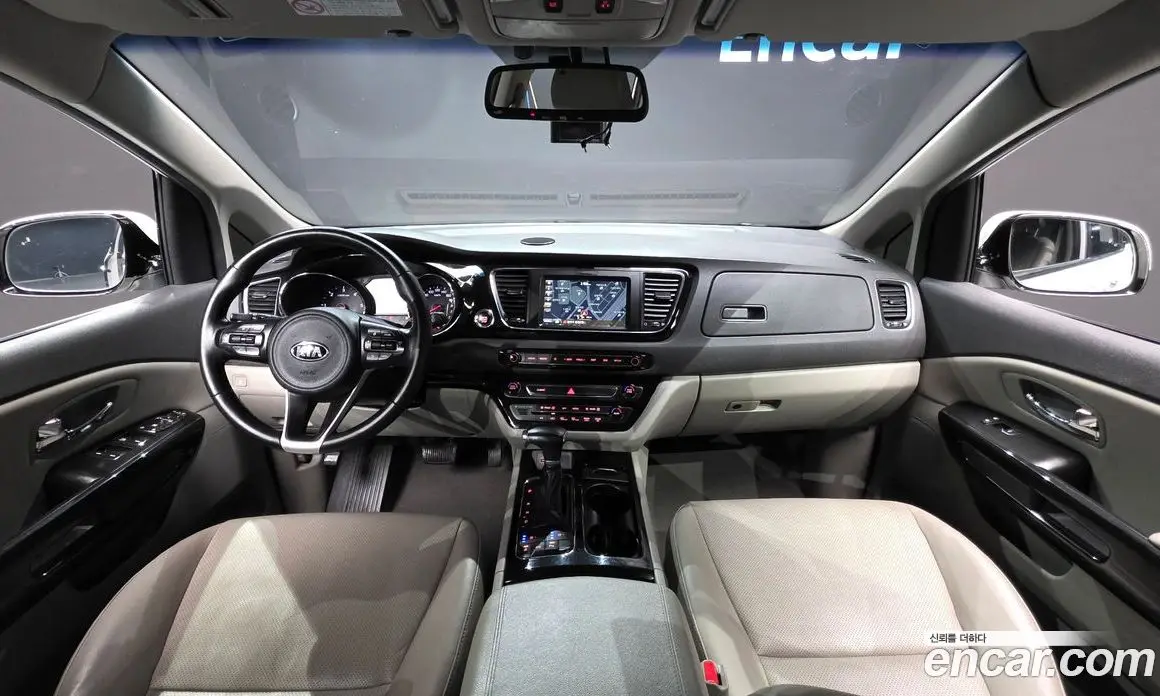 Kia Carnival 2017 2.2 автомат (гидро), фото 7