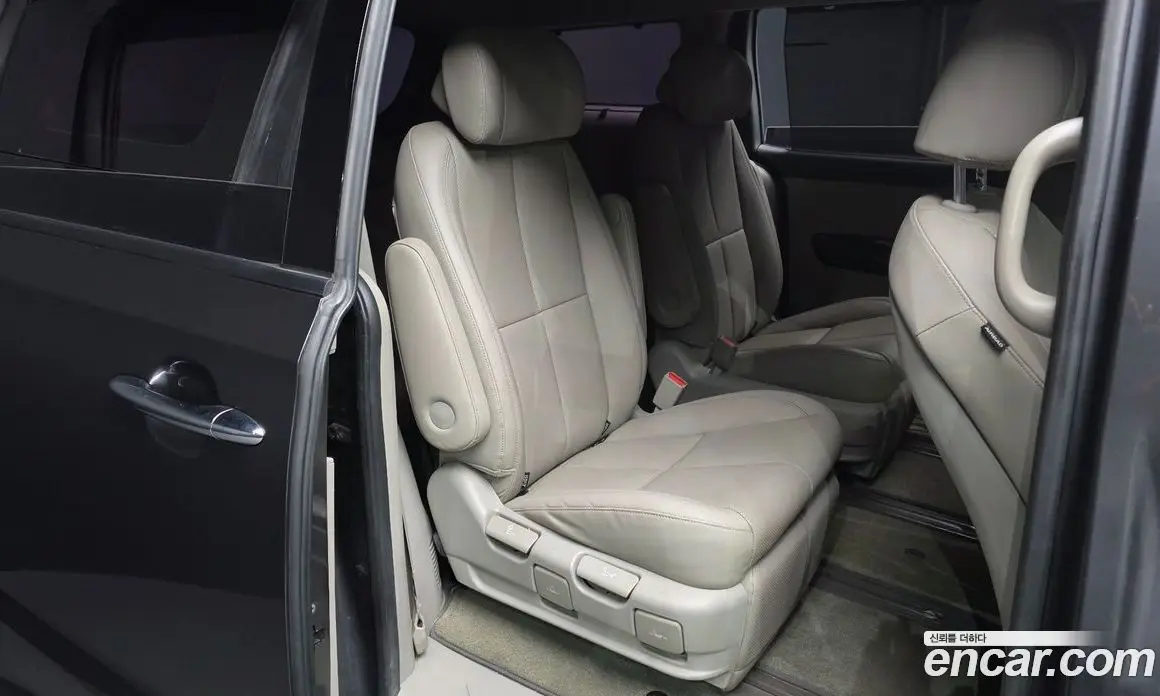 Kia Carnival 2018 2.2 автомат (гидро), фото 12 Kia Carnival 2018 2.2 автомат (гидро), фото 12