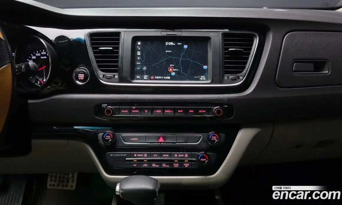 Kia Carnival 2018 2.2 автомат (гидро), фото 14 Kia Carnival 2018 2.2 автомат (гидро), фото 14