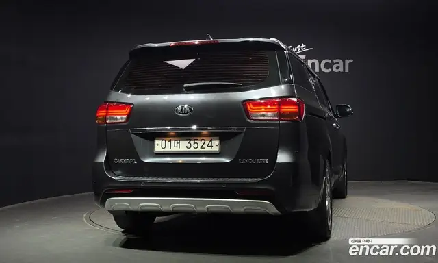 Kia Carnival 2018 2.2 автомат (гидро), миниатюра 4 Kia Carnival 2018 2.2 автомат (гидро), миниатюра 4