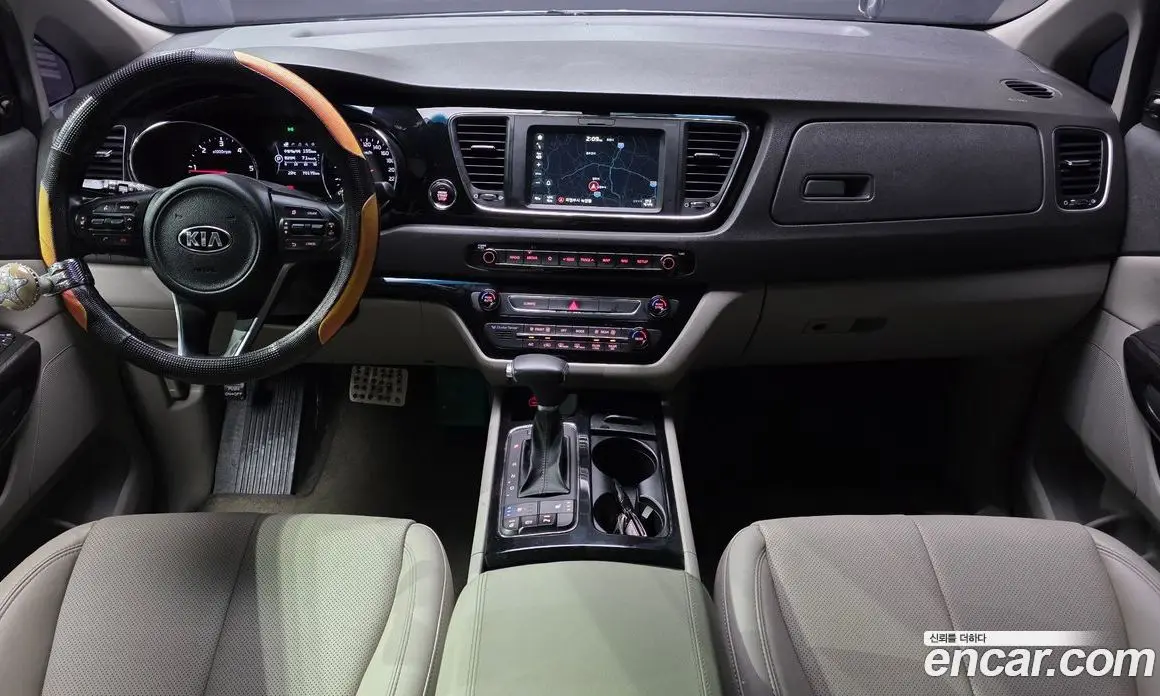 Kia Carnival 2018 2.2 автомат (гидро), фото 7 Kia Carnival 2018 2.2 автомат (гидро), фото 7