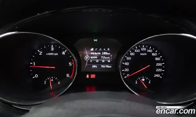 Kia Carnival 2018 2.2 автомат (гидро), миниатюра 8 Kia Carnival 2018 2.2 автомат (гидро), миниатюра 8