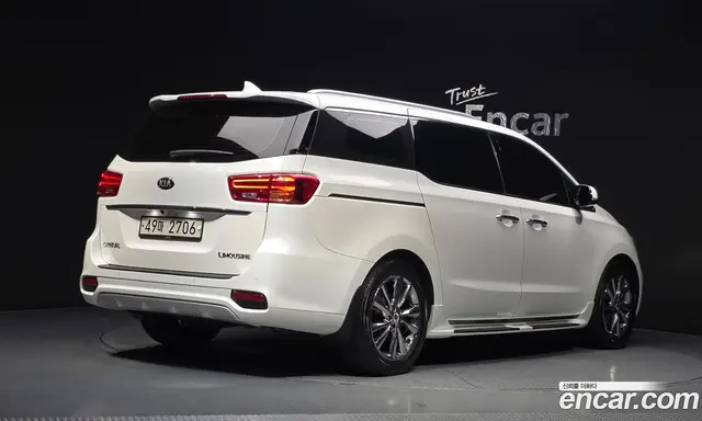 Kia Carnival 2019 2.2 автомат (гидро), миниатюра 2