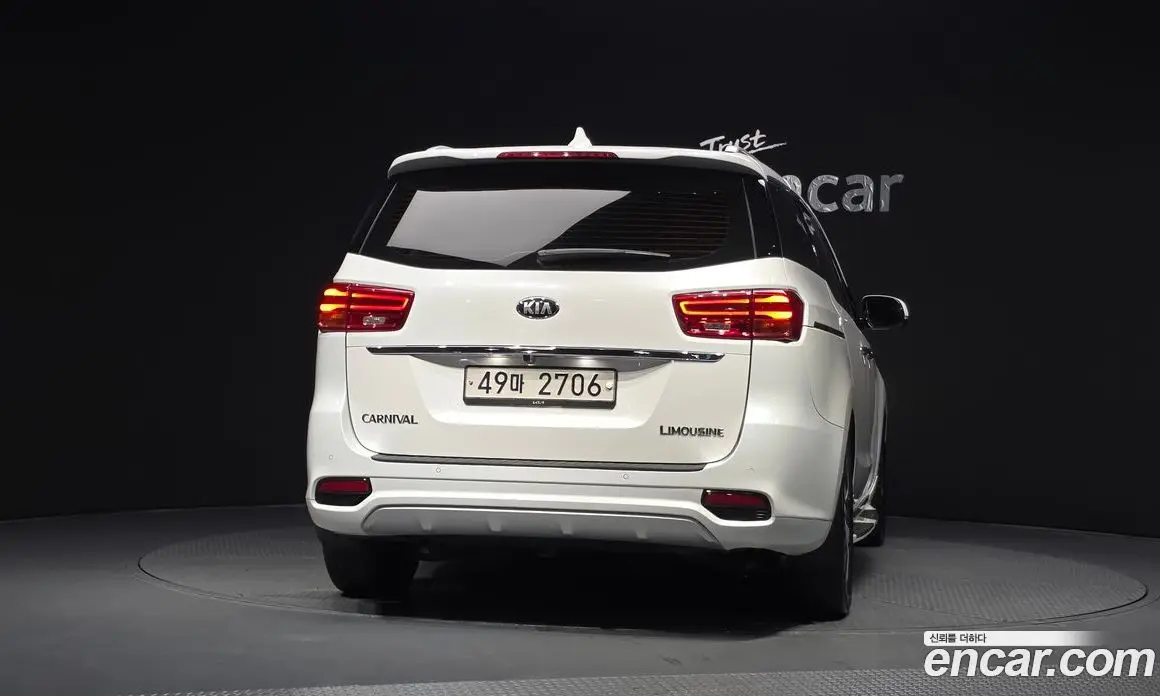 Kia Carnival 2019 2.2 автомат (гидро), фото 4