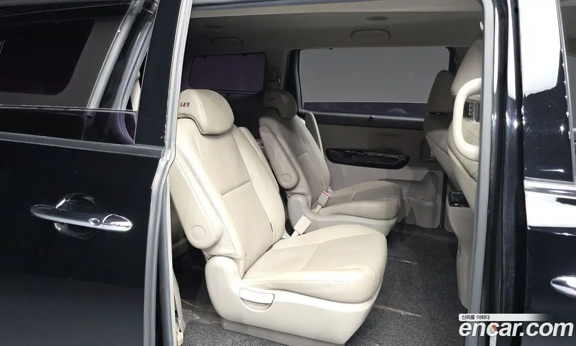 Kia Carnival 2019 2.2 автомат (гидро), фото 18 Kia Carnival 2019 2.2 автомат (гидро), фото 18