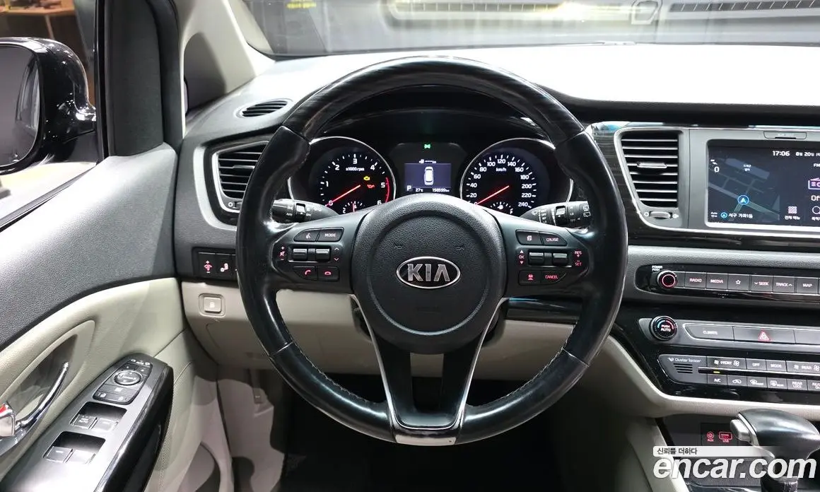 Kia Carnival 2019 2.2 автомат (гидро), фото 19 Kia Carnival 2019 2.2 автомат (гидро), фото 19