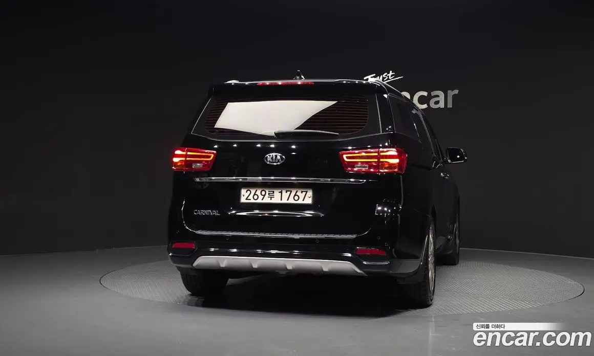 Kia Carnival 2019 2.2 автомат (гидро), фото 4 Kia Carnival 2019 2.2 автомат (гидро), фото 4