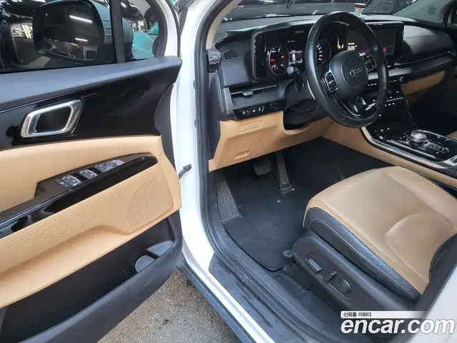 Kia Carnival 2020 2.2 автомат (гидро), миниатюра 3