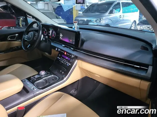 Kia Carnival 2020 2.2 автомат (гидро), миниатюра 7