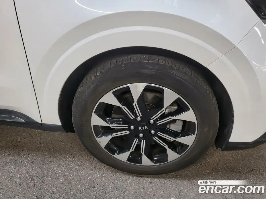Kia Carnival 2020 2.2 автомат (гидро), фото 10