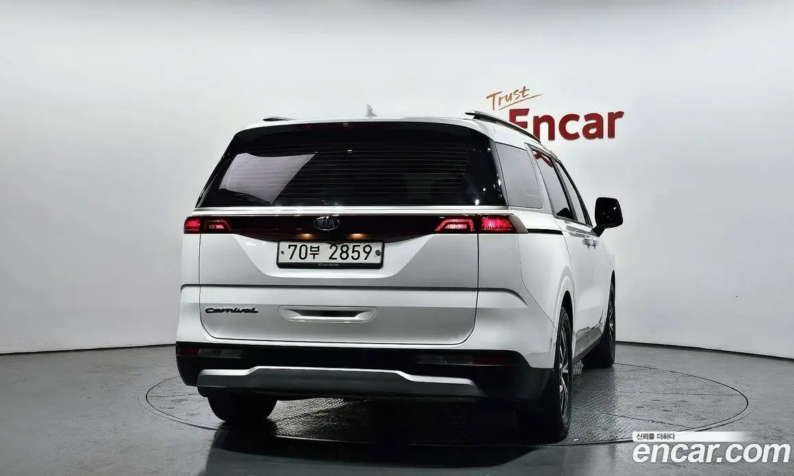 Kia Carnival 2021 2.2 автомат (гидро), фото 4