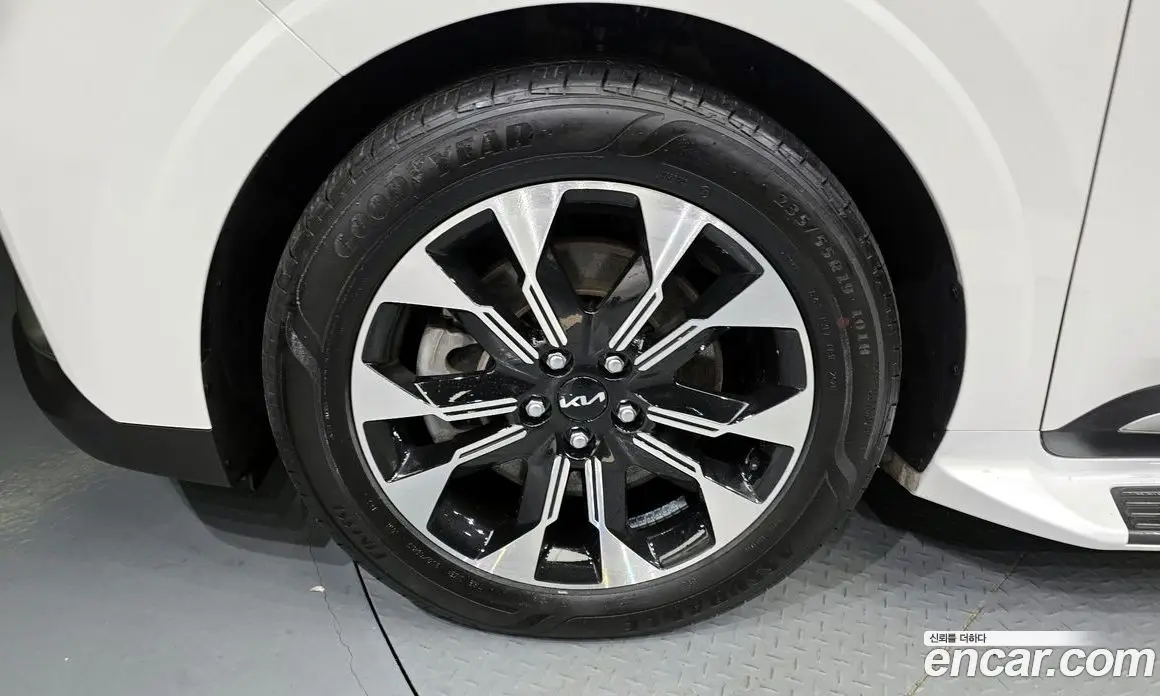 Kia Carnival 2021 2.2 автомат (гидро), фото 5