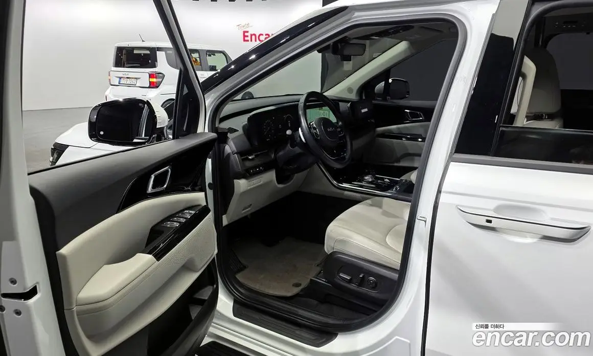 Kia Carnival 2021 2.2 автомат (гидро), фото 10