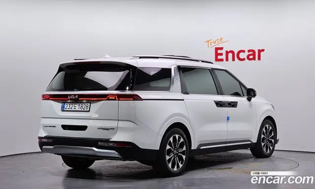 Kia Carnival 2021 2.2 автомат (гидро), миниатюра 2