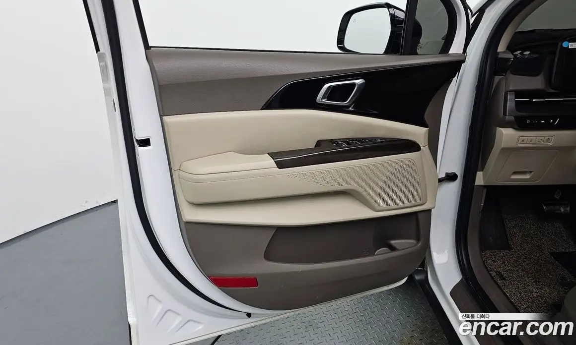 Kia Carnival 2021 2.2 автомат (гидро), фото 14