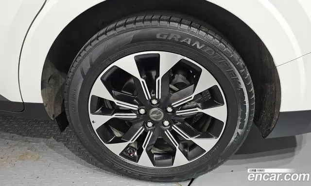 Kia Carnival 2021 2.2 автомат (гидро), миниатюра 7