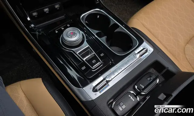 Kia Carnival 2021 2.2 автомат (гидро), миниатюра 11