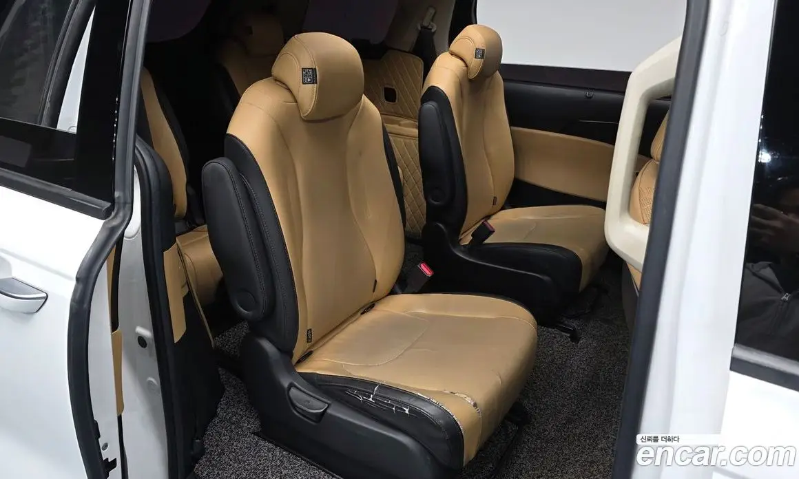 Kia Carnival 2021 2.2 автомат (гидро), фото 17