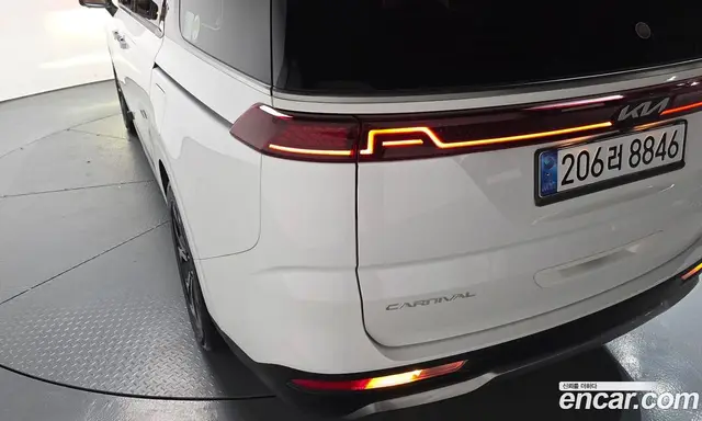 Kia Carnival 2021 2.2 автомат (гидро), миниатюра 8
