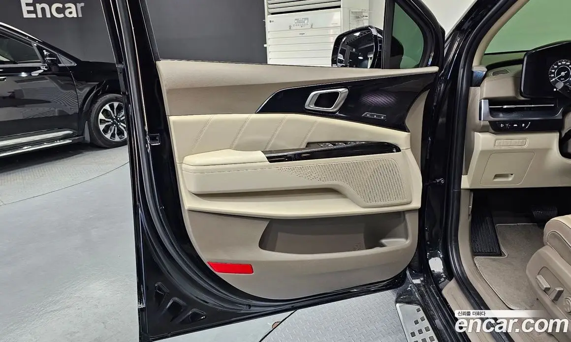 Kia Carnival 2021 2.2 автомат (гидро), фото 14