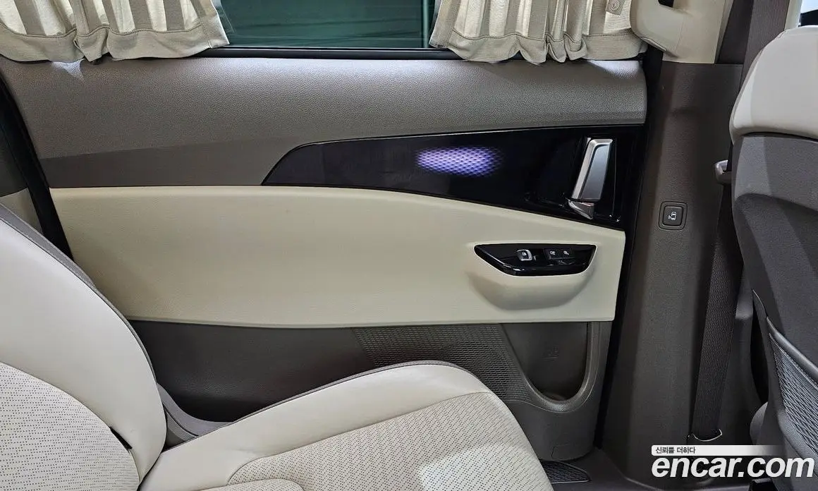 Kia Carnival 2021 2.2 автомат (гидро), фото 15