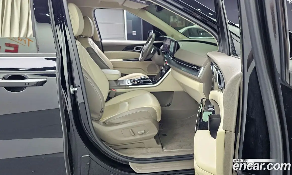 Kia Carnival 2021 2.2 автомат (гидро), фото 17