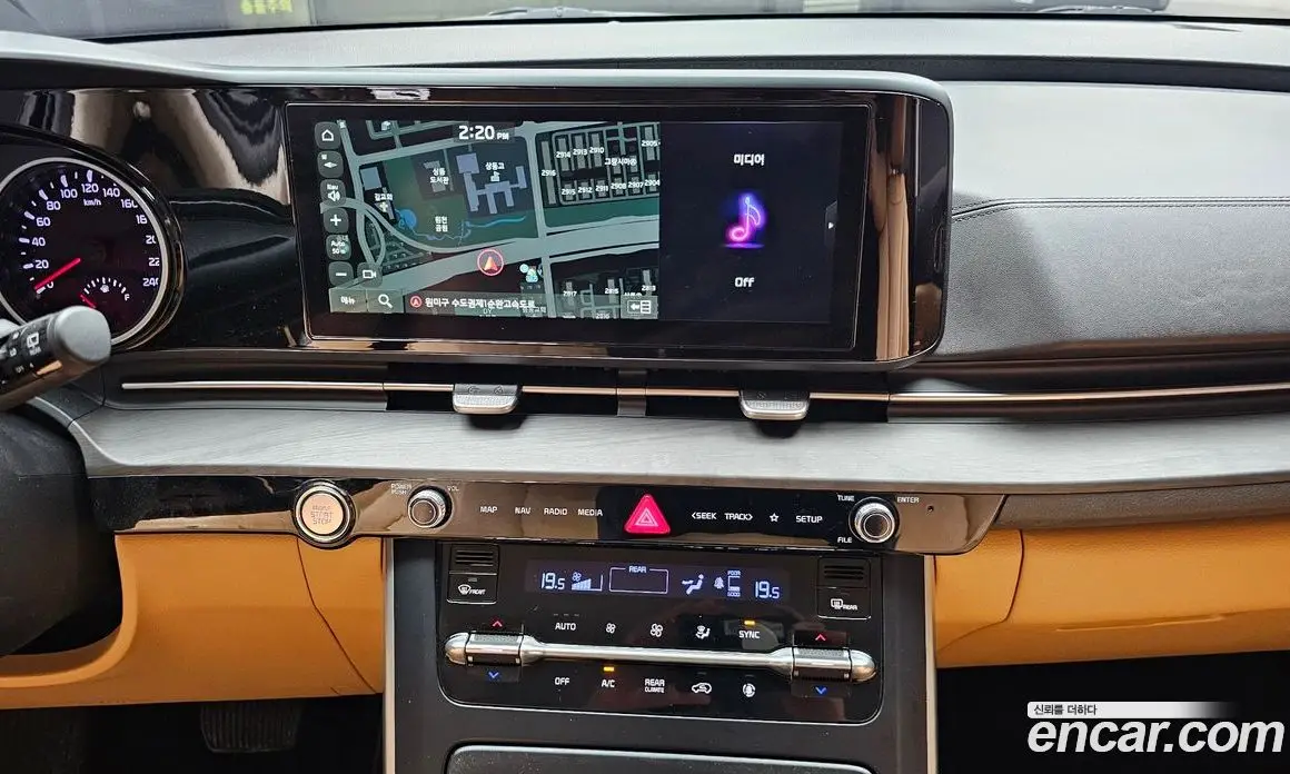 Kia Carnival 2022 2.2 автомат (гидро), фото 20 Kia Carnival 2022 2.2 автомат (гидро), фото 20