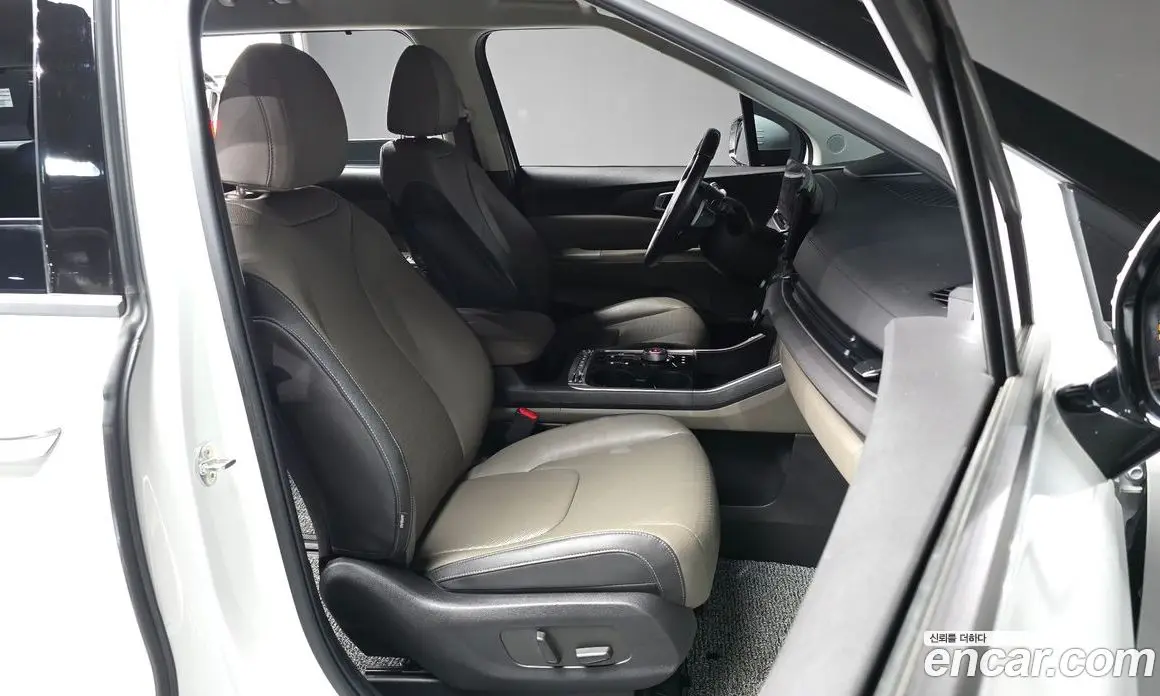 Kia Carnival 2024 2.2 автомат (гидро), фото 17