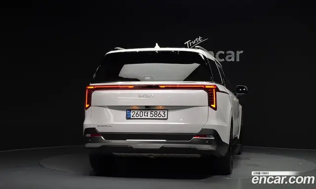 Kia Carnival 2024 2.2 автомат (гидро), миниатюра 4