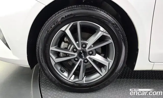 Kia K3 2022 1.6 автомат (гидро), миниатюра 5