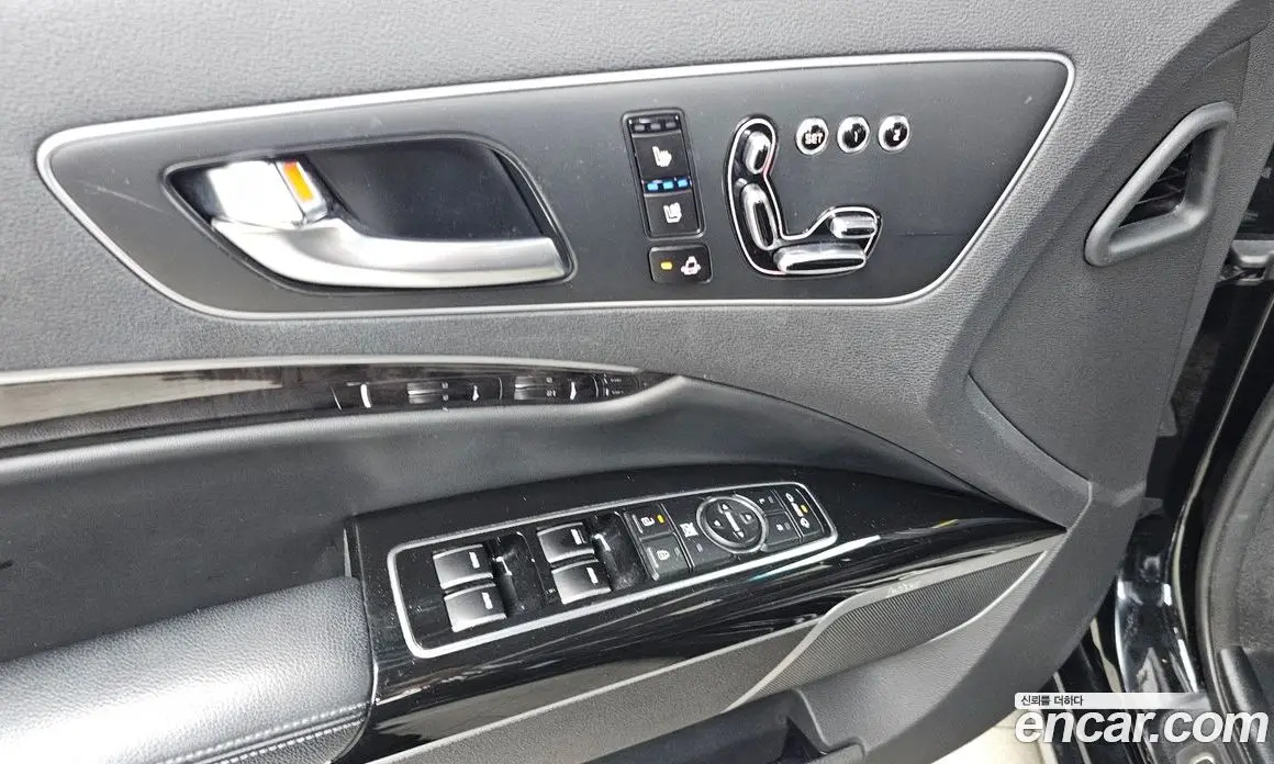 Kia K9 2017 3.8 автомат (гидро), фото 17 Kia K9 2017 3.8 автомат (гидро), фото 17