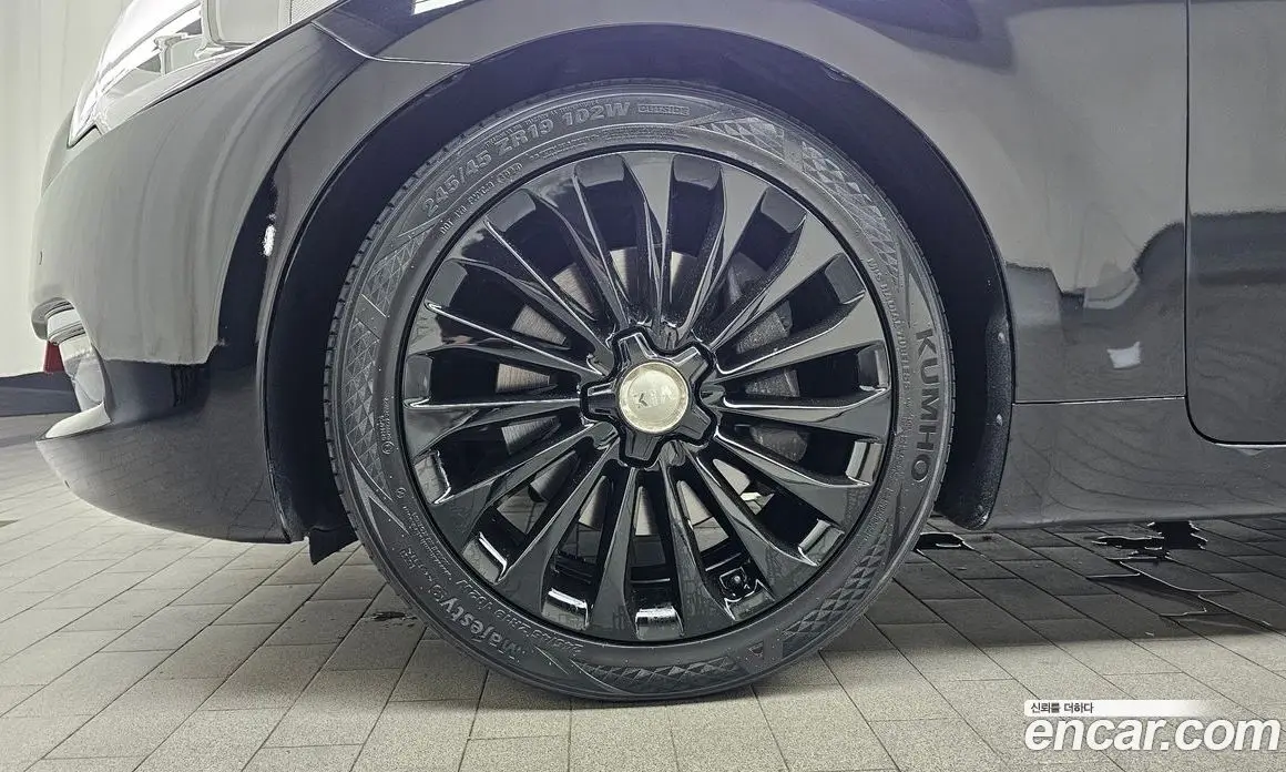 Kia K9 2017 3.8 автомат (гидро), фото 5 Kia K9 2017 3.8 автомат (гидро), фото 5