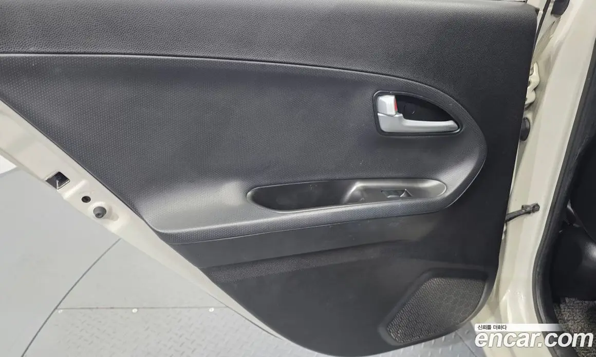 Kia Morning 2016 1.0 автомат (гидро), фото 15 Kia Morning 2016 1.0 автомат (гидро), фото 15