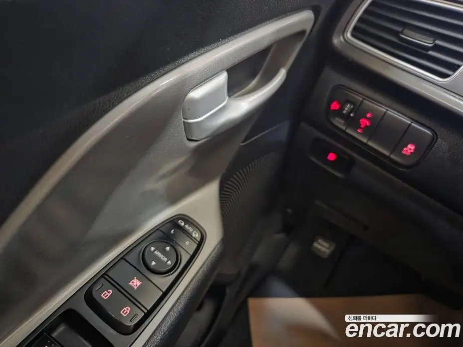 Kia Niro 2016 1.6 автомат (гидро), фото 12