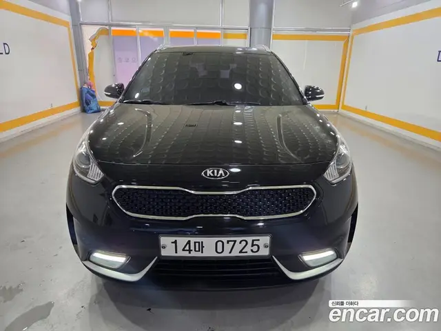 Kia Niro 2016 1.6 автомат (гидро), миниатюра 3