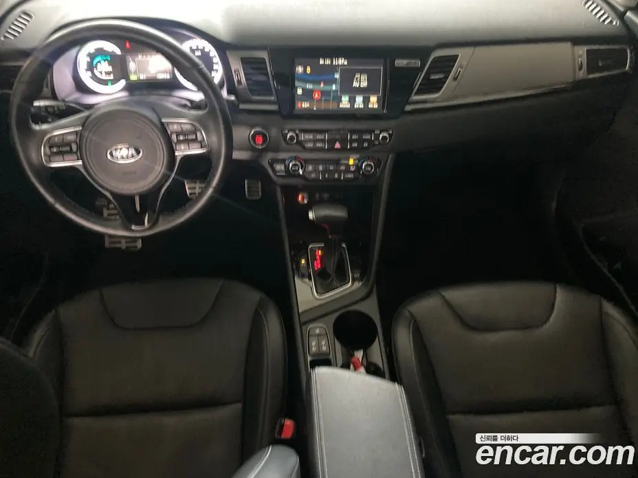 Kia Niro 2016 1.6 автомат (гидро), фото 8 Kia Niro 2016 1.6 автомат (гидро), фото 8