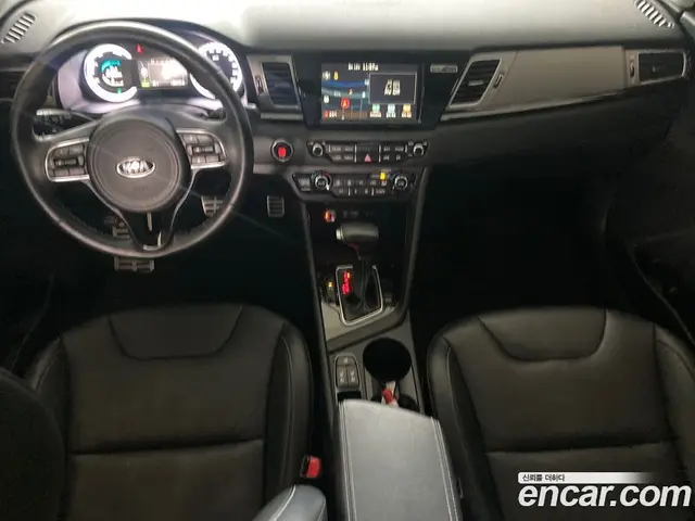 Kia Niro 2016 1.6 автомат (гидро), миниатюра 8 Kia Niro 2016 1.6 автомат (гидро), миниатюра 8