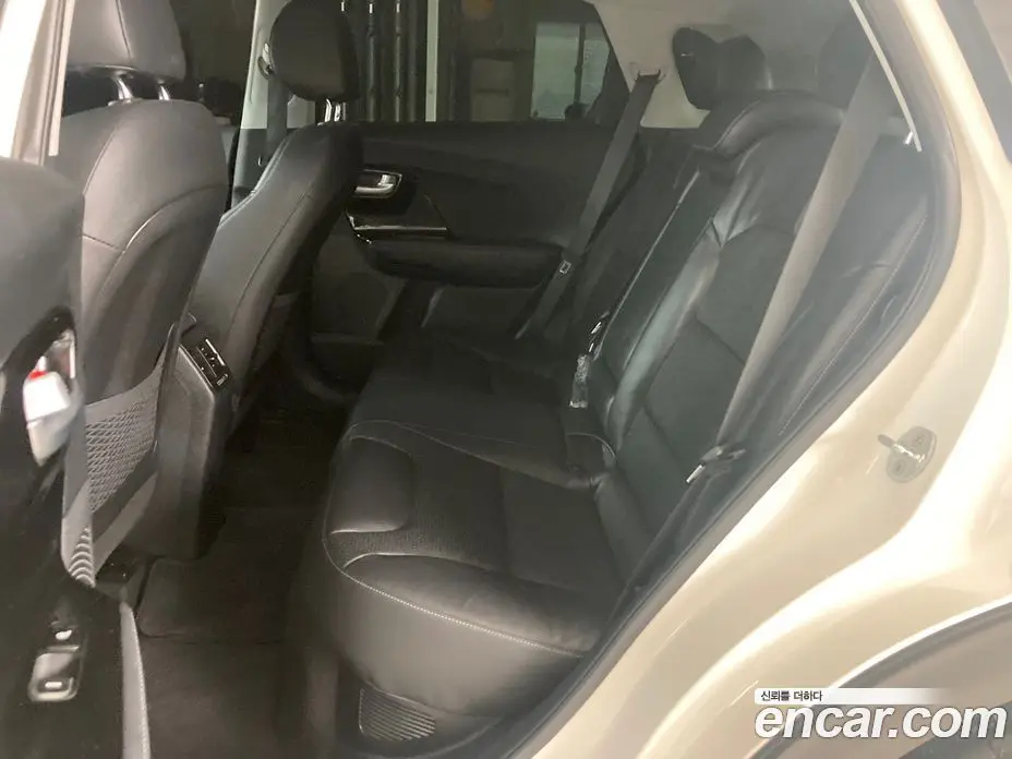 Kia Niro 2016 1.6 автомат (гидро), фото 10 Kia Niro 2016 1.6 автомат (гидро), фото 10