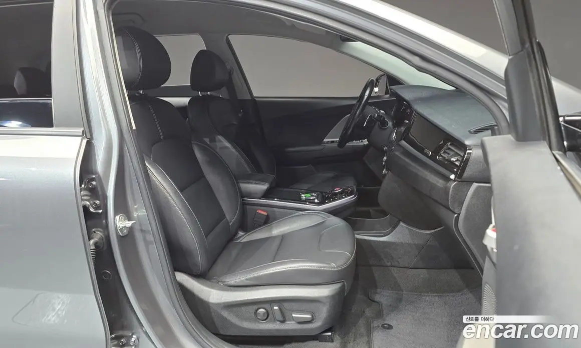 Kia Niro 2022 0.2 автомат (гидро), фото 11 Kia Niro 2022 0.2 автомат (гидро), фото 11